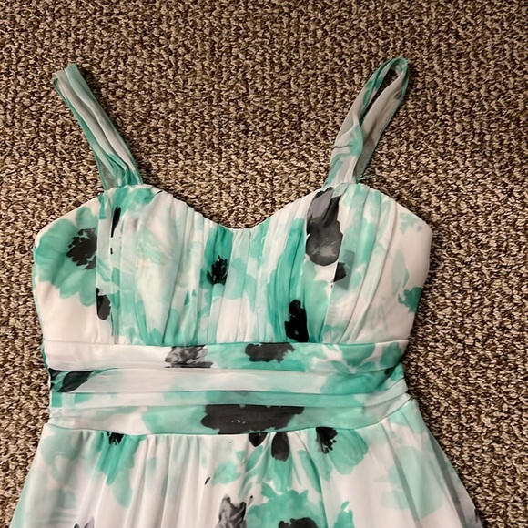 Maurice’s light green and white size small dress - Picture 2 of 6